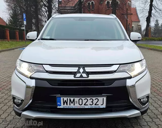 MITSUBISHI Outlander 2.0 Intense + 4WD CVT