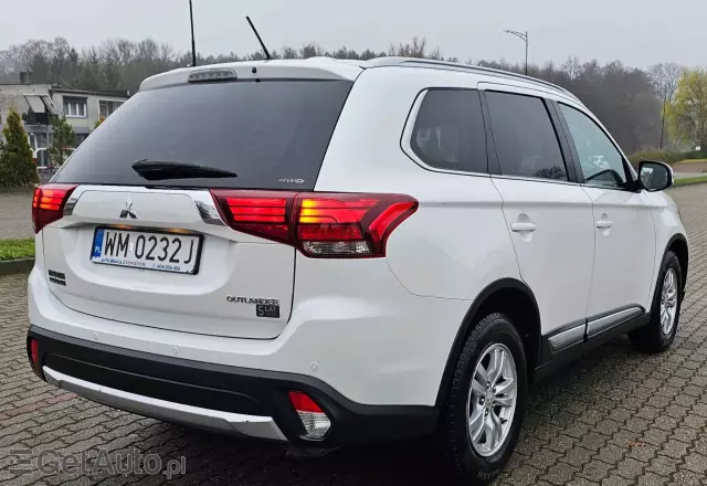 MITSUBISHI Outlander 2.0 Intense + 4WD CVT