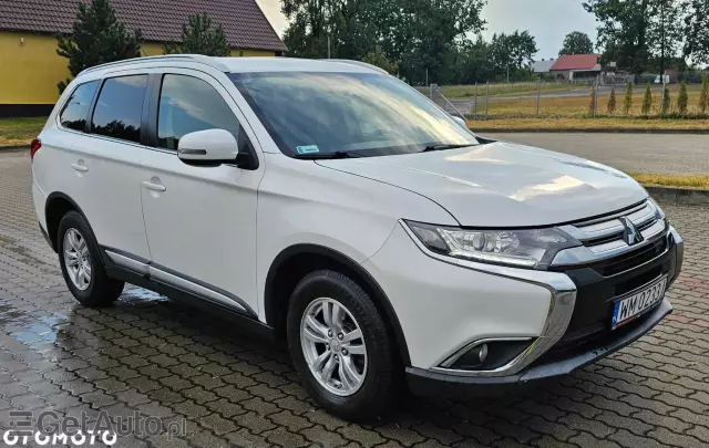 MITSUBISHI Outlander 2.0 Instyle Navi 4WD CVT