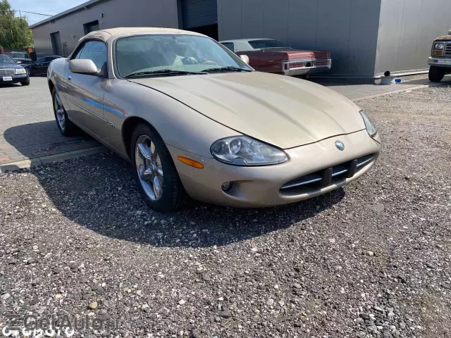 JAGUAR XK8 4.0 