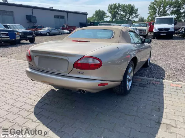 JAGUAR XK8 4.0 