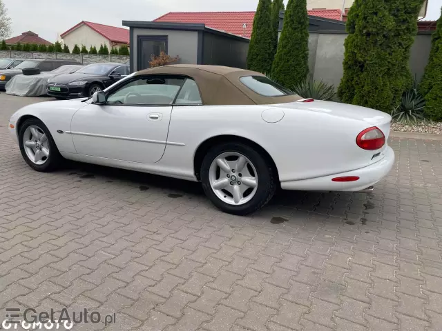 JAGUAR XK8 4.0 