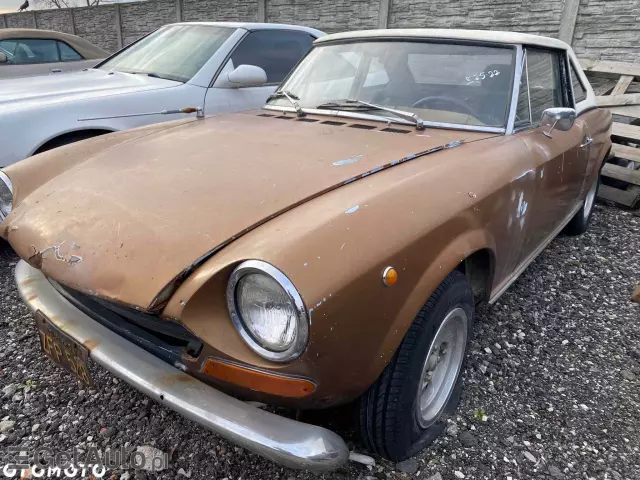 FIAT 124 Spider 