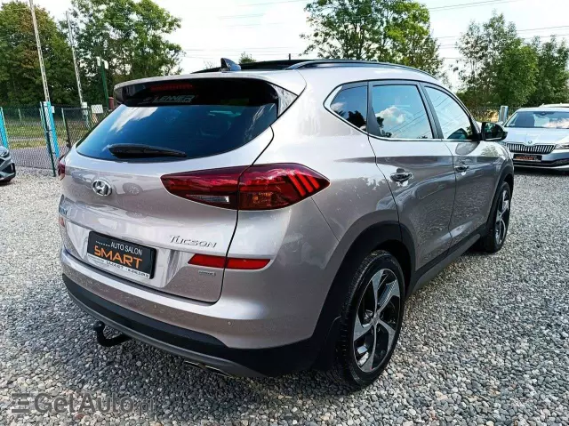 HYUNDAI Tucson 