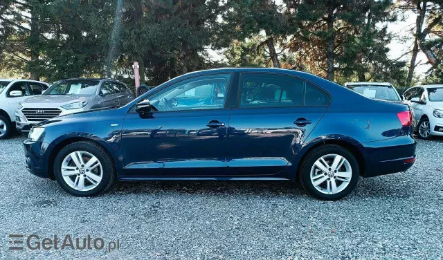 VOLKSWAGEN Jetta 