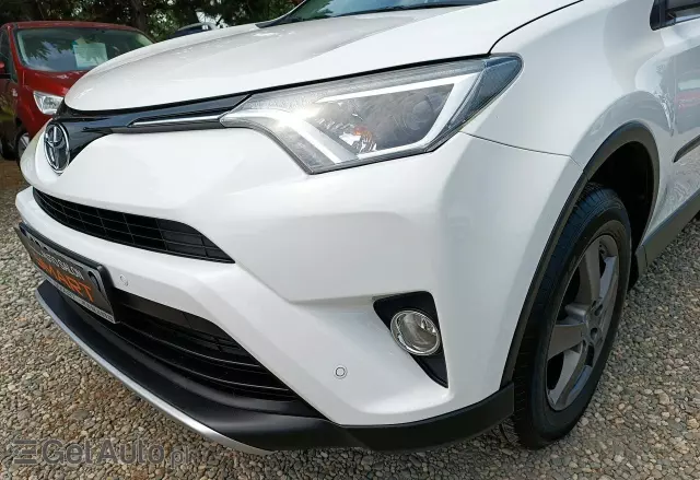 TOYOTA RAV4 2.0 Active 4x4