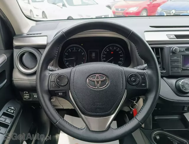 TOYOTA RAV4 2.0 Active 4x4