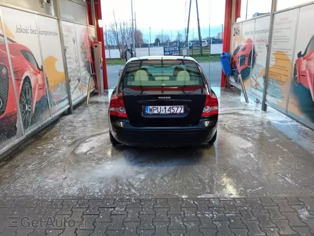 VOLVO S40 