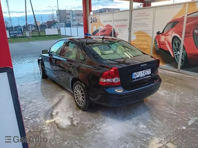 VOLVO S40 