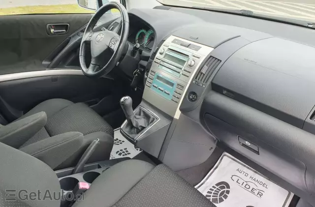 TOYOTA Corolla Verso 