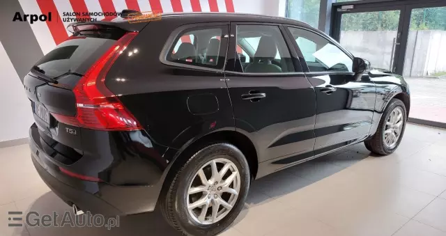 VOLVO XC 60 T5 AWD Momentum