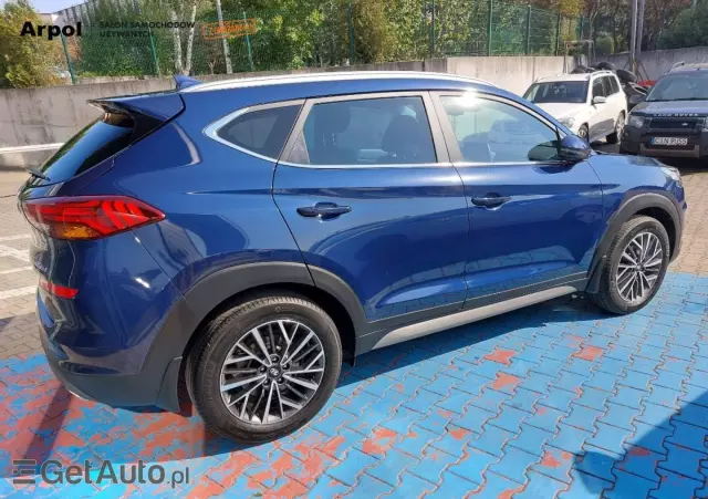 HYUNDAI Tucson 