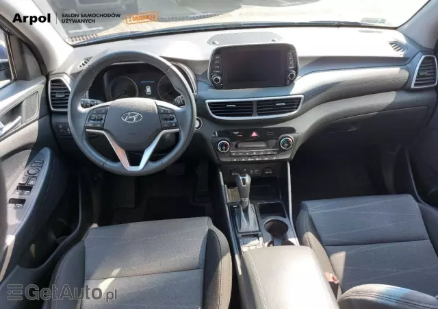 HYUNDAI Tucson 