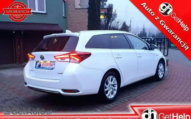 TOYOTA Auris 