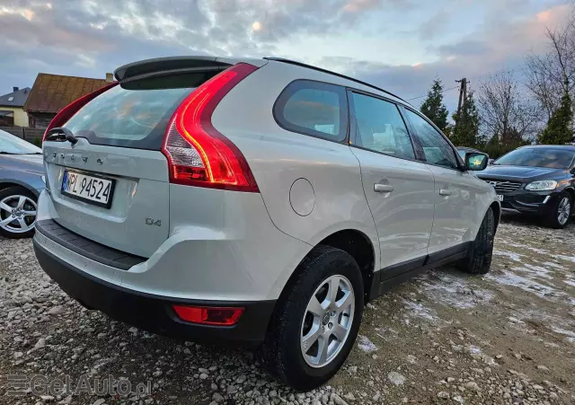 VOLVO XC 60 D4 Momentum