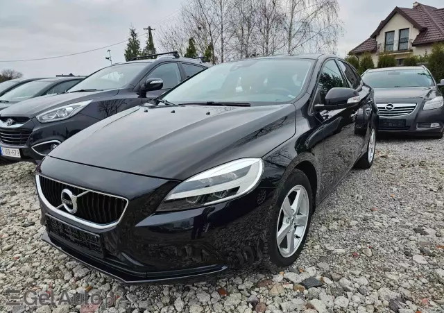 VOLVO V40 D2 Drive-E Dynamic Edition