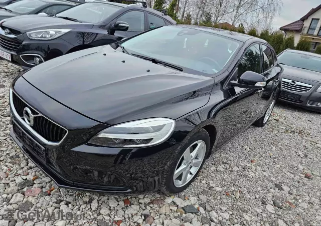 VOLVO V40 D2 Drive-E Dynamic Edition