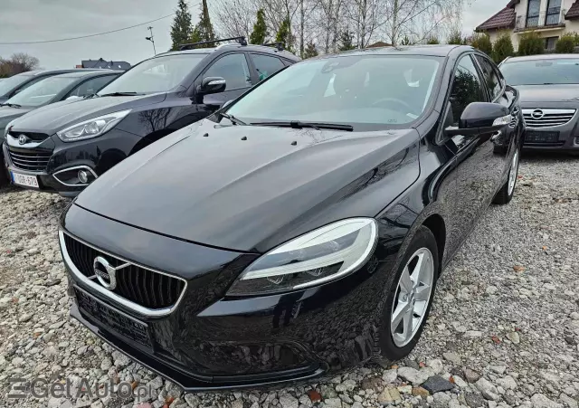 VOLVO V40 D2 Drive-E Dynamic Edition