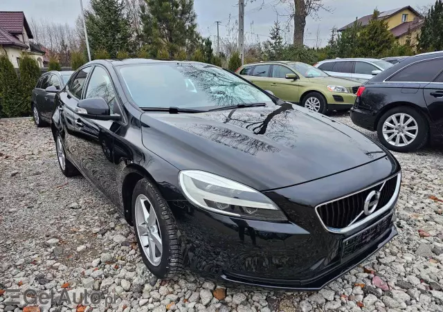 VOLVO V40 D2 Drive-E Dynamic Edition