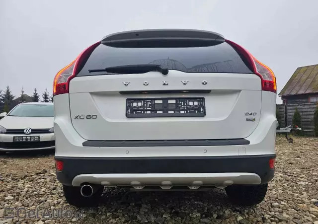 VOLVO XC 60 2.4D Momentum