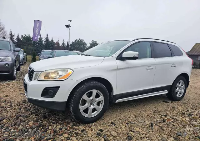 VOLVO XC 60 2.4D Momentum