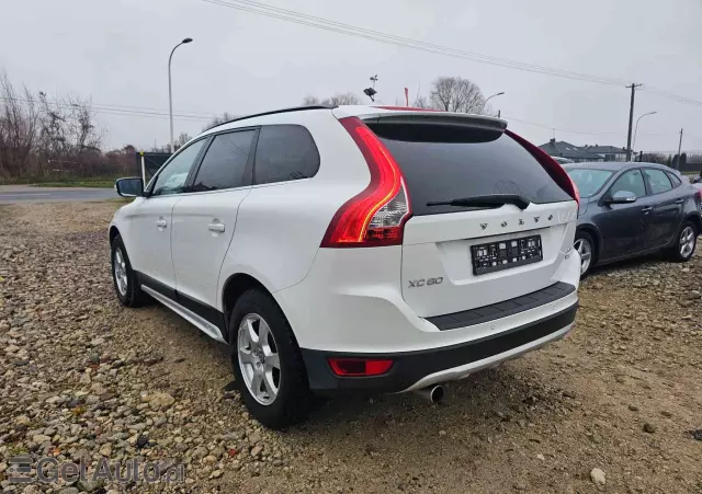 VOLVO XC 60 2.4D Momentum