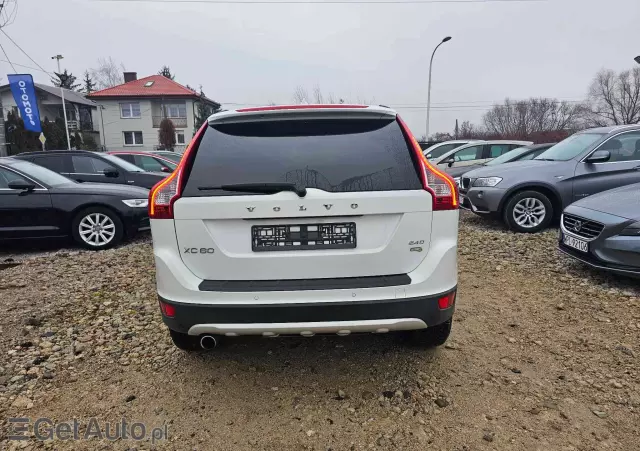 VOLVO XC 60 2.4D Momentum