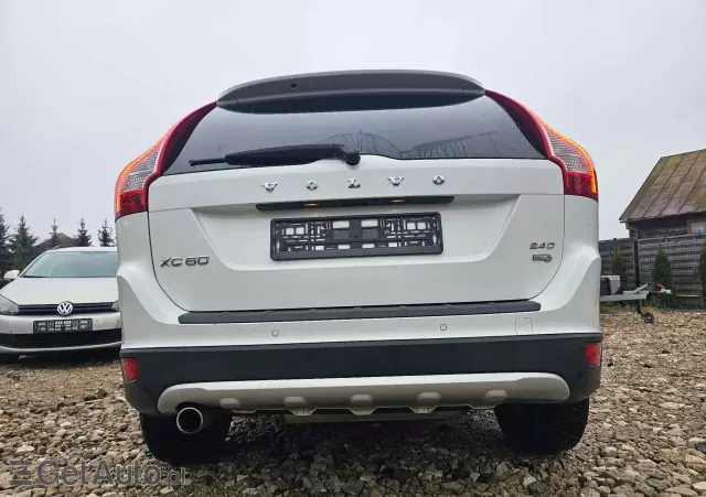 VOLVO XC 60 2.4D Momentum