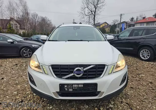 VOLVO XC 60 2.4D Momentum