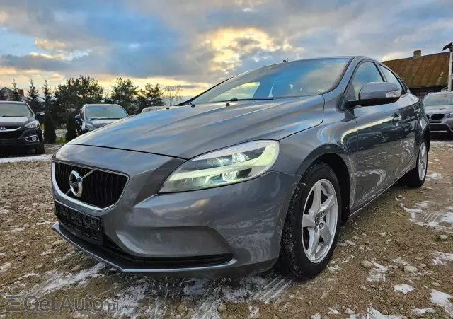 VOLVO V40 D2 Drive-E Dynamic Edition