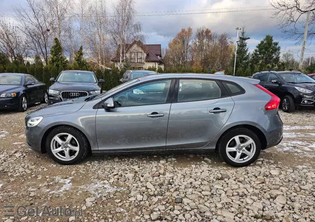 VOLVO V40 D2 Drive-E Dynamic Edition