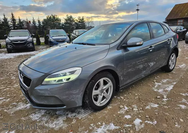 VOLVO V40 D2 Drive-E Dynamic Edition