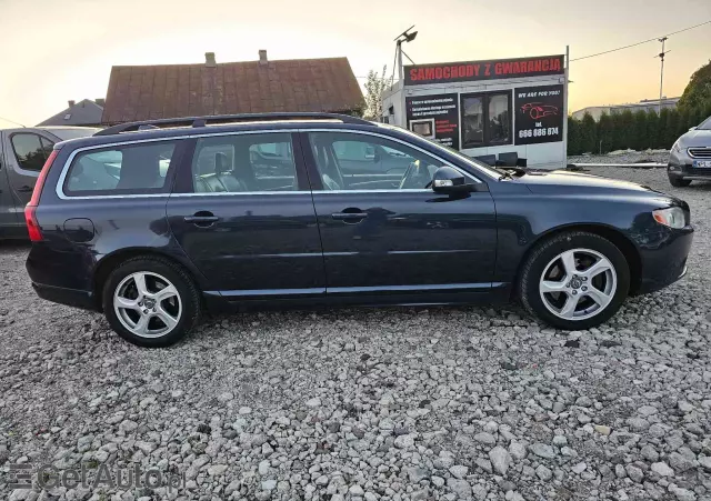 VOLVO V70 D3 Momentum