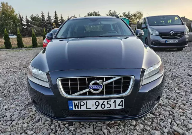 VOLVO V70 D3 Momentum