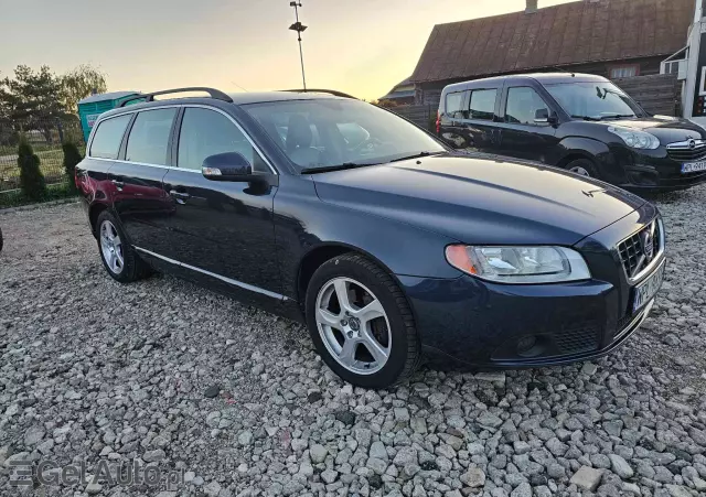 VOLVO V70 D3 Momentum