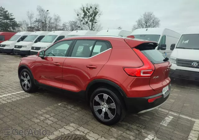 VOLVO XC 40 