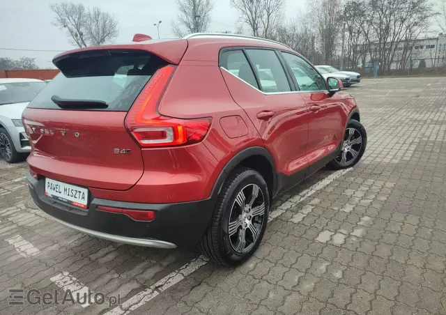 VOLVO XC 40 