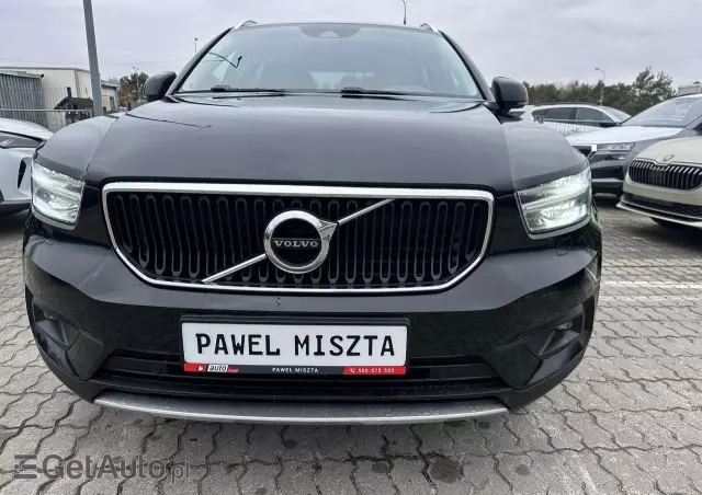 VOLVO XC 40 B4 B Momentum Pro