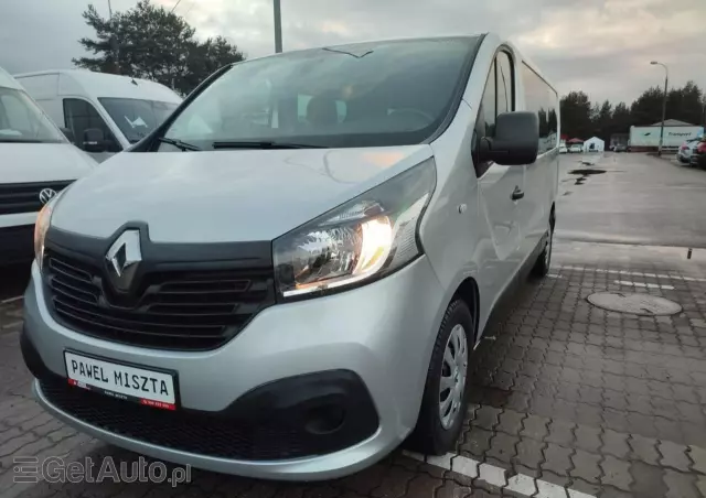 RENAULT Trafic 