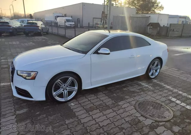 AUDI S5 