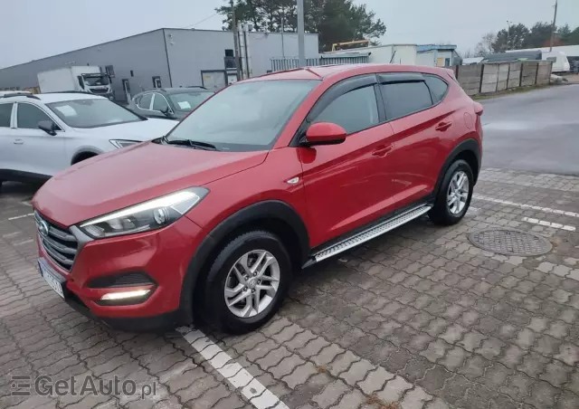 HYUNDAI Tucson 