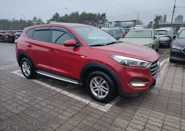 HYUNDAI Tucson 