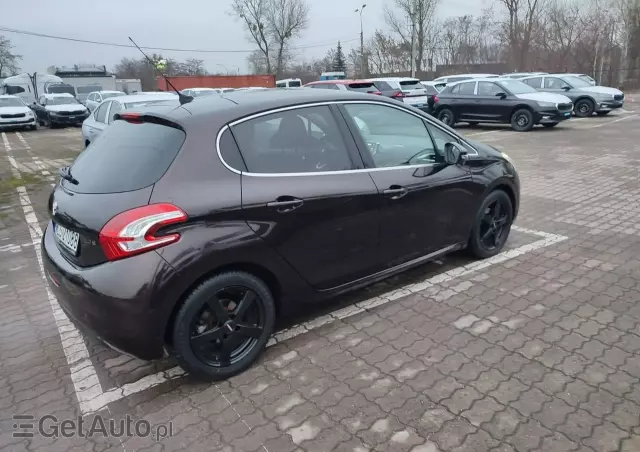 PEUGEOT 208 1.6 VTi Allure