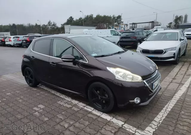 PEUGEOT 208 1.6 VTi Allure