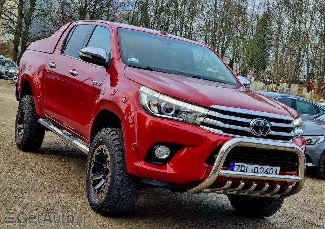 TOYOTA Hilux 2.4 D-4D Double Cab SR5 4x4