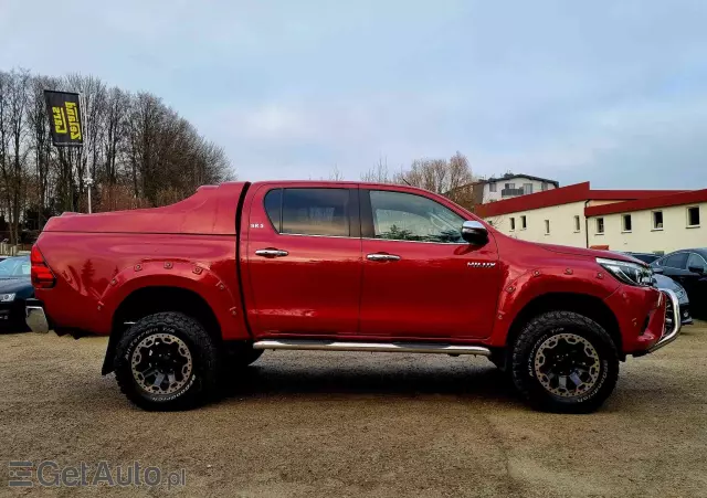 TOYOTA Hilux 2.4 D-4D Double Cab SR5 4x4