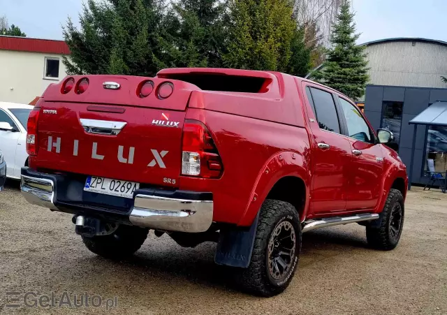 TOYOTA Hilux 2.4 D-4D Double Cab SR5 4x4