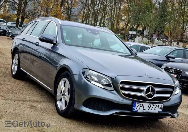 MERCEDES-BENZ Klasa E 220 d T 9G-TRONIC Exclusive