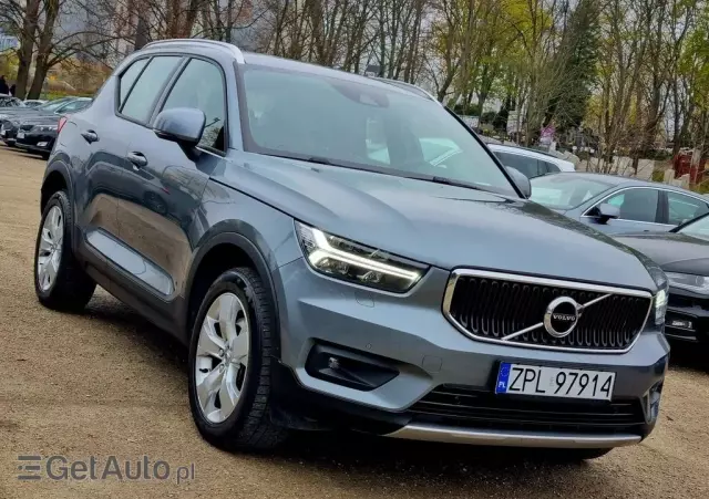 VOLVO XC 40 D4 AWD Geartronic Momentum Pro