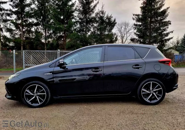 TOYOTA Auris 1.8 VVT-i Hybrid Automatik Design Edition